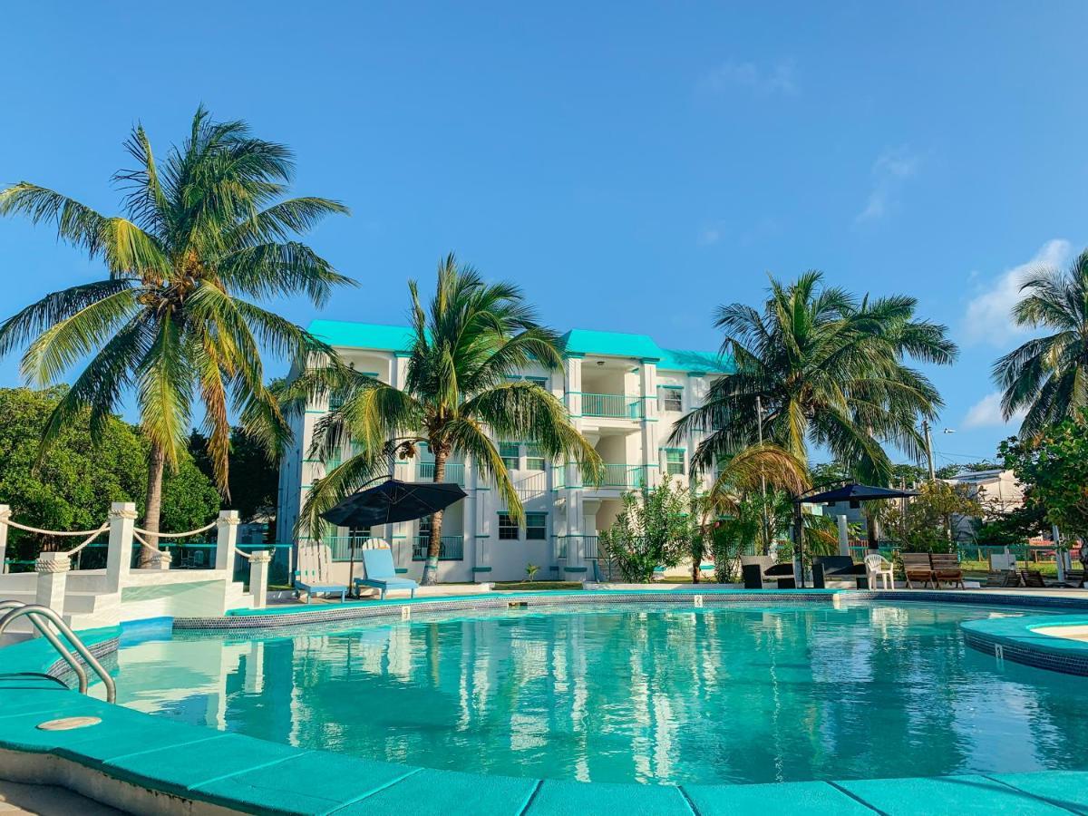 Best Western Grand Baymen Gardens San Pedro  Exterior photo