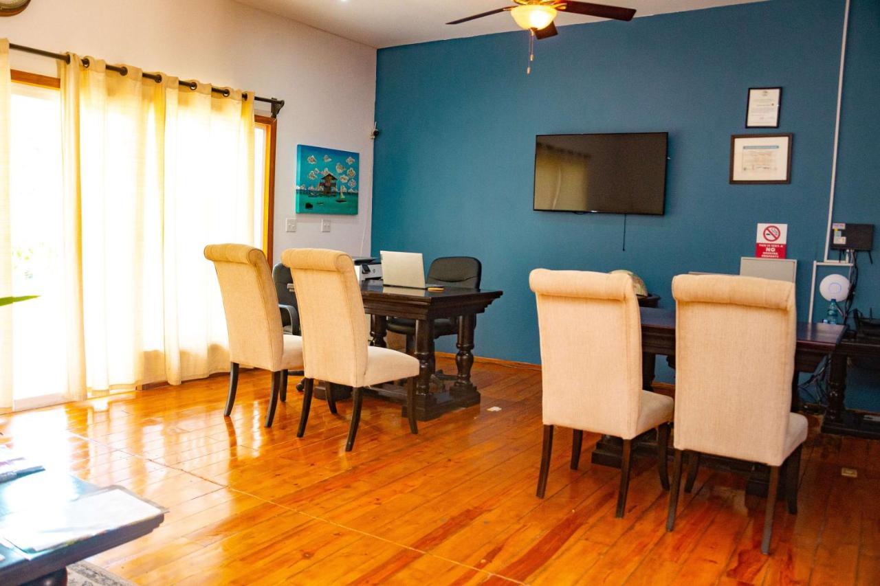 Best Western Grand Baymen Gardens San Pedro  Exterior photo