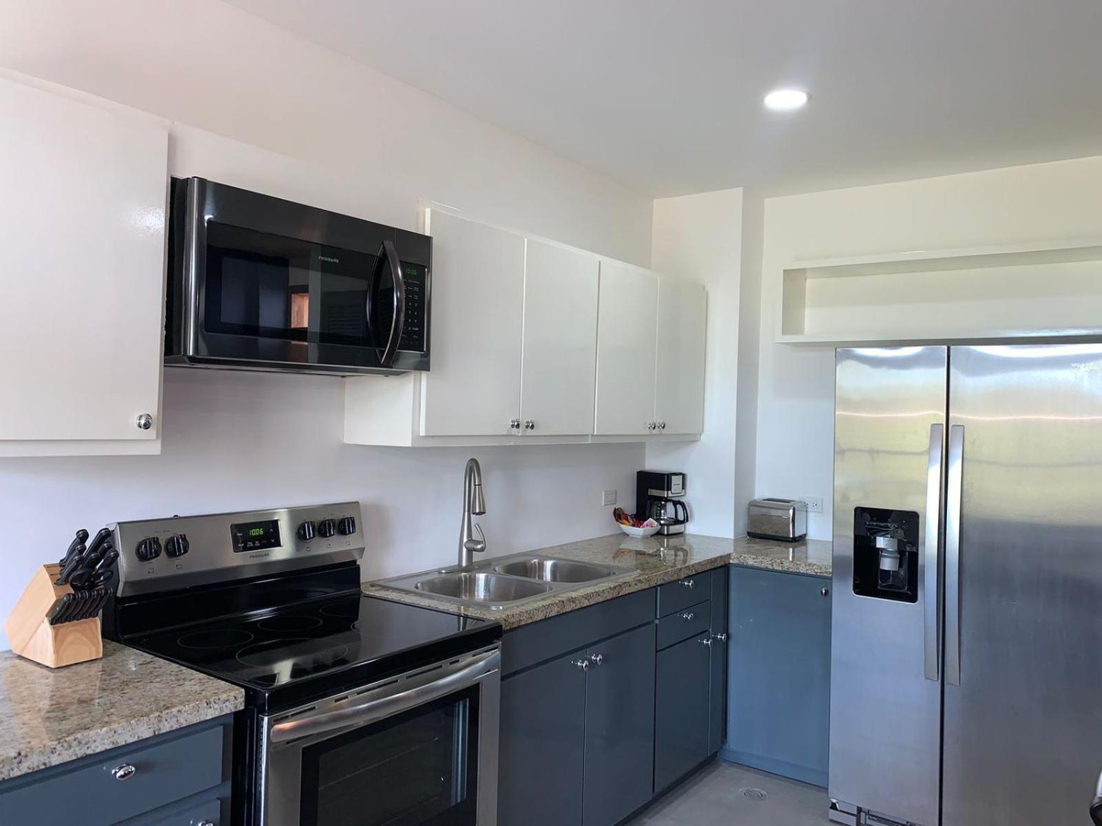 Best Western Grand Baymen Gardens San Pedro  Exterior photo