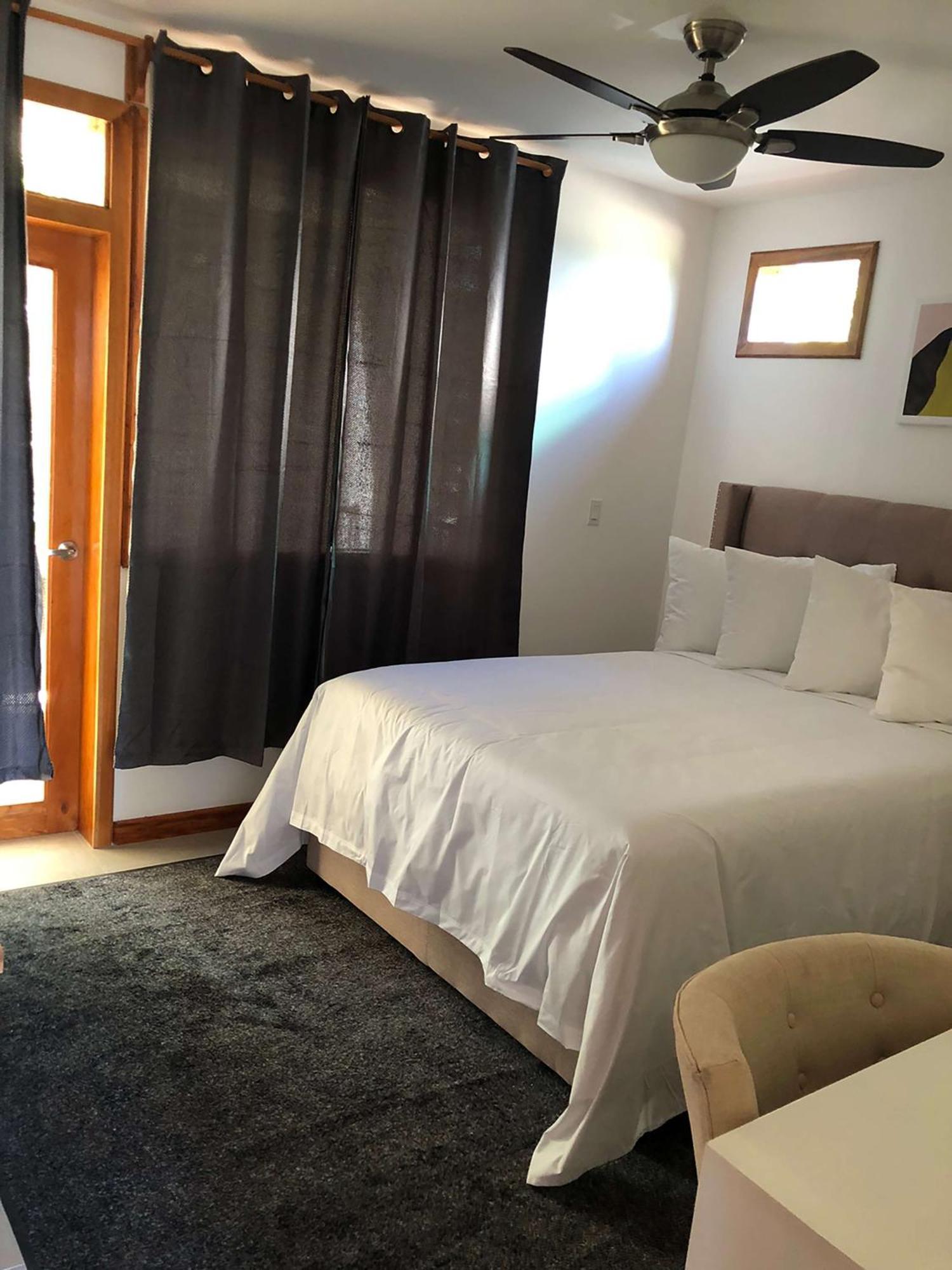 Best Western Grand Baymen Gardens San Pedro  Exterior photo